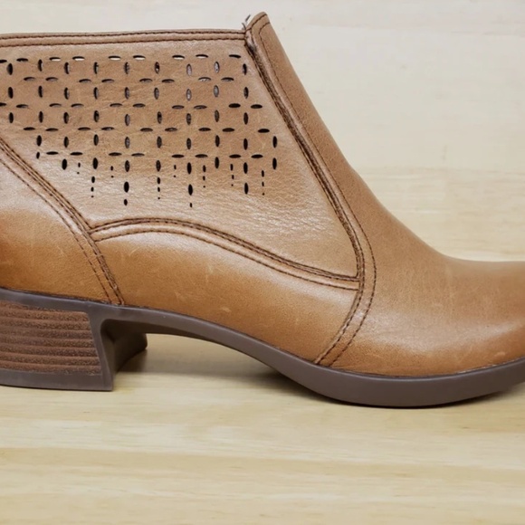 Dansko lesther bootie sz 38 (7.5 usa) - Picture 2 of 5